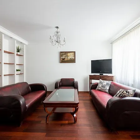 Apartment Bukowinska 12: Spacious Two-bedroom With Balcony And Parking Warsaw